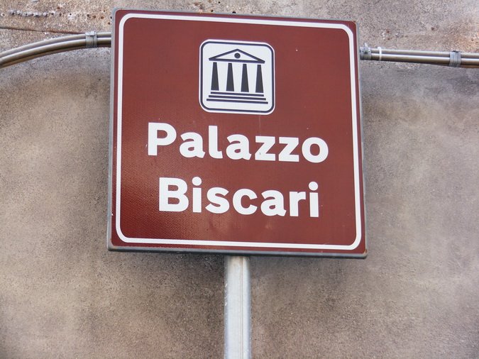 (1) Palazzo Biscari